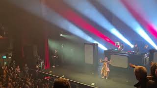 L'Entourloop - No Love Dubplate (feat. Queen Omega) (4/6) Live Olympia Paris 20241116 215951 HD