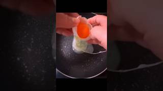 #shorts Fried Egg#shorts#satisfying#viral#trending#youtubeshorts@amoremaria