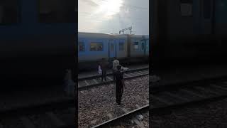 Shatabdi Express vs Vande Bharat #shorts #ytshorts #shortsfeed #vandebharat #shatabdiexpress