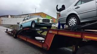 Mercedes-Benz W115 240D leaving for Joberg