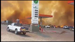 Raging veld fires on R31 in Danielskuil, Northern Cape