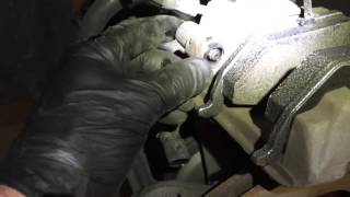 2003 VW Beetle. Replacing front brake pads.