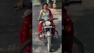 Desi girl bike riding status 🥰 bike riding girl Instagram reel || Princi Sanju 99 bike ride video