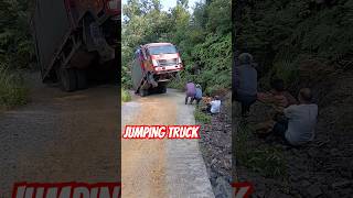 Hampir Terguling !! Evakuasi Truk ekspedisi !! #shrots #mining #truck #jumping