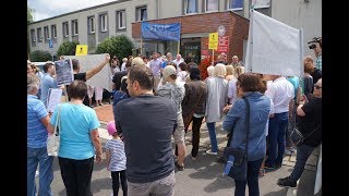 Protest przeciwko wytwórni masy bitumicznej w Dąbrowie