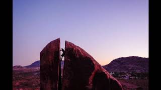 Plumber’s Crack Boulder. Red Rock Canyon Las Vegas