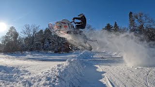 Ski Doo freeride/summit JUMPS road!!!