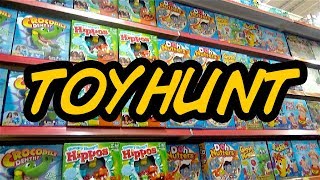 Follow us Around - Toy Hunt