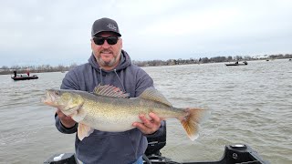 Fox River Green Bay Wi  4-11-2022