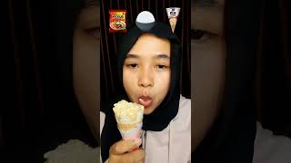 nyobain eskrim rasa indomie