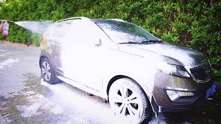 Snow Foam Wash Car from CarCarez