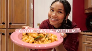 EASY ZUCCHINI MUSHROOM PASTA | Greta Onieogou