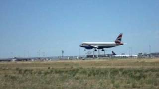 Lisbon- A320 British Airways G-EUUN landing from LHR (London-Heathrow)