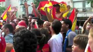 World Cup 2010 - Spain beat Germany. Celebration in Toronto Spain España 스페인.flv