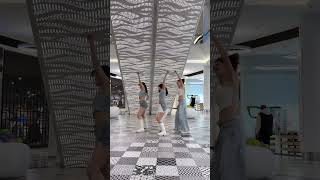 VIVIZ - Shhh! Dance cover   @viviz.official