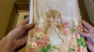 Unboxing Sakura Miyawaki Grad Goods