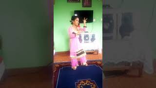 Nepali Girl Kavya Dancing// Sanju: Main Badhiya tu bhi badhiya