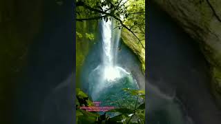 luar biasa pesona air terjun yang menyejukkan suasana hati