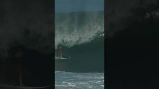 Banzai Pipeline BIG SPITTER 😮