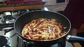 Simple Rabokki Recipe (Ramen noodle + Tteokbokki/Korean rice cake)