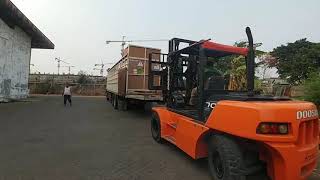 Sewa forklift 10 Ton Bekasi