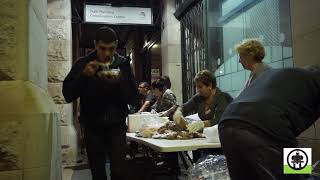 Volunteers feeding the homeless in Sydney, Australia with IVI