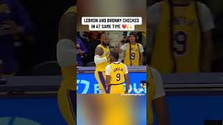 LEBRON AND BRONNY JAMES CHECK IN AT THE SAME TIME 🔥 || LAKERS VS TIMBERWOLVES #shorts