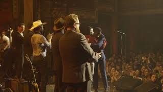 Leon Bridges meets Bernard "Pretty" Purdie