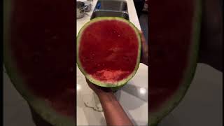 How to pick a good watermelon របៀបរើសឪឡឹង #frute  #watermelon