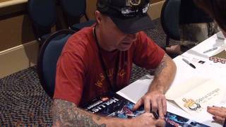 Oderus Urungus from Gwar signing autographs - TopSignatures.com