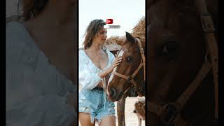 Women feeding the horse #shorts #ytshorts #horse #women #animal