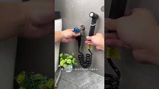 It's more powerful to have a toilet spray gun to flush toilet mate toilet Barrel Mate Airbrush