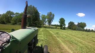 John deere 4020 tractor with New Holland 116 Haybine