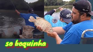 Pesqueiro anzol de prata peguei um peixe que quase quebrou minha vara