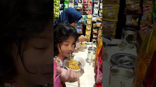 lomba makan mie #mukbang #kuliner #anakanak #jajanan #lomba #trending