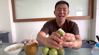 How to eat Vu sua Vietnamese breast milk fruit aka star apple