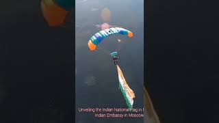 High above in the skies of #Russia the #Tiranga is unfurled with great pride.