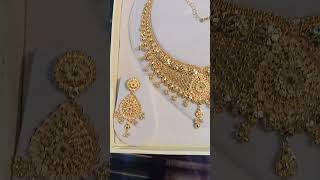 "Luxurious Luster: Gold Necklace Masterpieces"