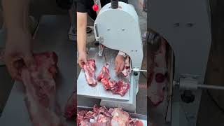 Machine cutting the beef bone #cactusfoodies #shorts #meatcuts #beef