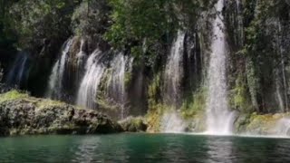 musik relaksasi menenangkan seakan akan di tengah hutan ada suara gemercik air(relaxing music)