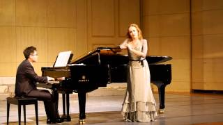 Alexandra Sherman, mezzo-soprano sings 'All'afflitto' (Donizetti "Roberto Devereux")