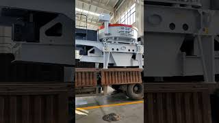 Mecru Wheel-mounted Crushing Plant Was Being Loaded