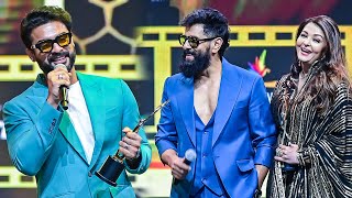 Tovino Thomas & Chiyaan Vikram Light Up the Stage with the Epic Twinning Moments