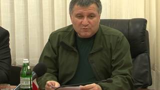 Арсен Аваков не поддерживает "мусорною люстрацию"