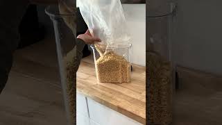 Best Way to Store Cereal -One Tip for the Rubbermaid Brilliance Cereal Storage #kitchenorganization