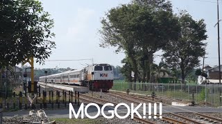 KERETA MOGOK KARENA LOKOMOTIF GANGGUAN