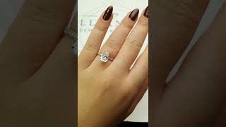 2 carat pear-shaped diamond ring