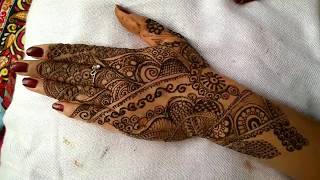 Easy stylish henna design for upper