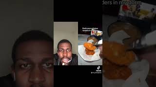 SMASH OR PASS : GARLIC PARM TENDERS MADE IN A DORM @lazypotnoodles #food #tiktok #reaction