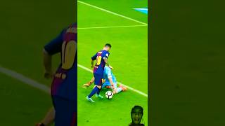 The goalkeeper gave up before Messi's ball #soccer #messi